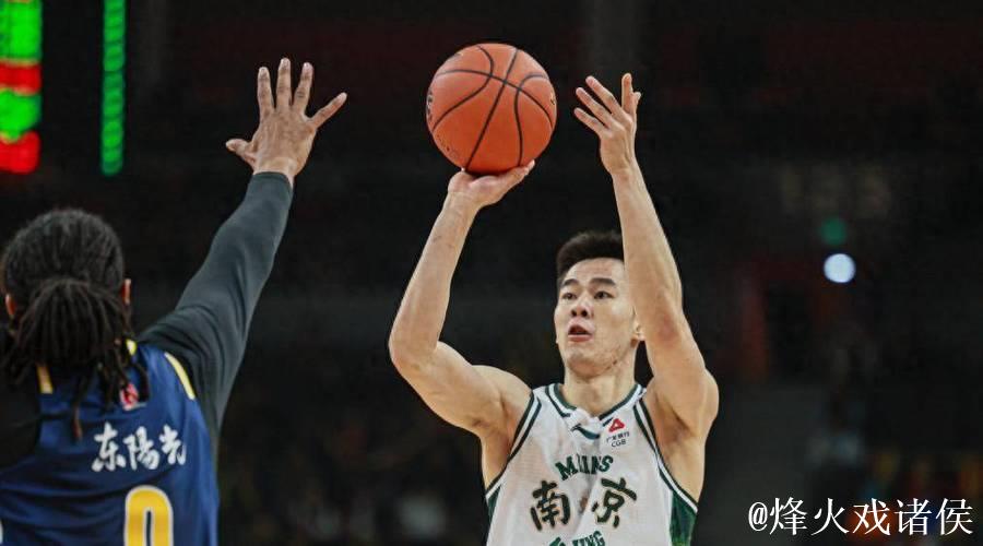 【集锦】得分表演!郭昊文42分6篮板8助攻6三分球,遗憾错失绝杀 【集锦】得分表演!郭昊文42分6篮板8助攻6三分球,遗憾错失绝杀