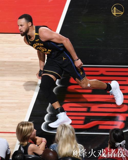 希尔德砍下22分库里贡献13分 勇士三分雨28记狂胜国王